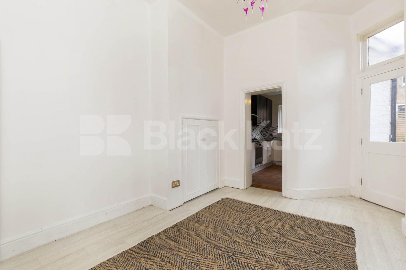 Two double bedrooms set within a period conversion by Belsize Park with a garden Howitt Road, Hampstead - Belsize Park NW3